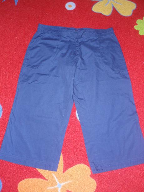 Kalhoty pod koleno modre, xl