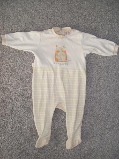 Overal na spaní, c&a,74