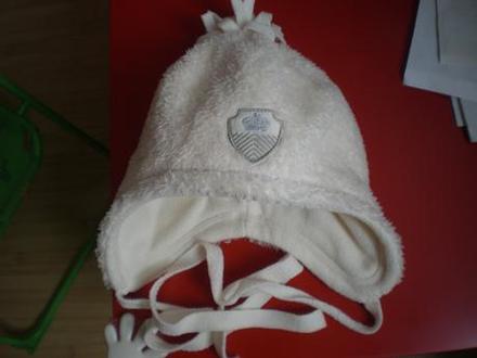 Chlupatá čepička, yetty,86