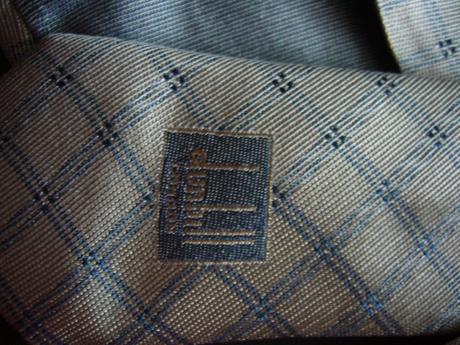 Nenošená luxusní hedvábná kravata alfred dunhill,