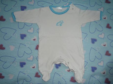 Bílý overal s modrým zdobením - lední medvídek, 56