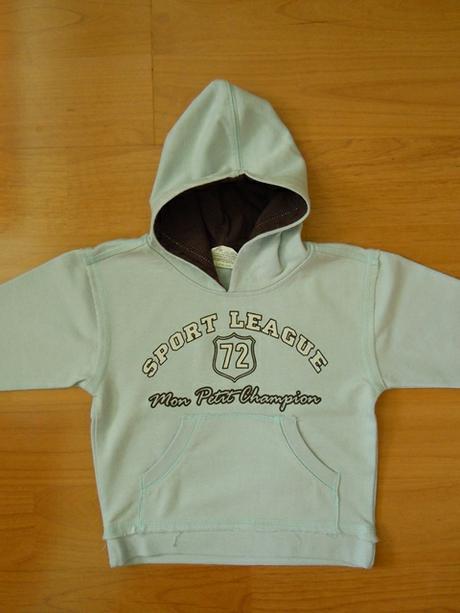 Světle modrá mikina, quelle,86