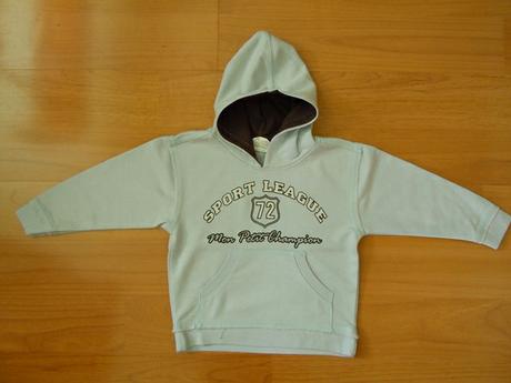 Světle modrá mikina, quelle,86