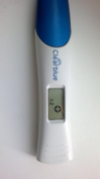 Je to tam. Je tu nějaká slečna/paní, co taky očekává?