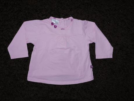 Ruzove tricko s fialovymi srdicko knoflicky , okay,74