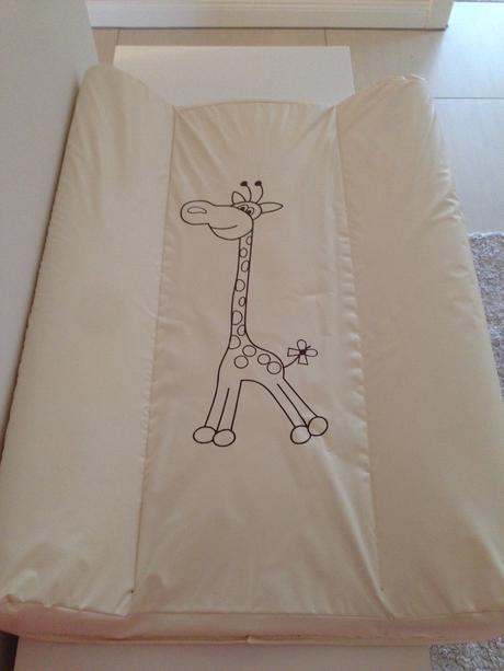 Prebalovaci podlozka zirafka+kos na pleny,