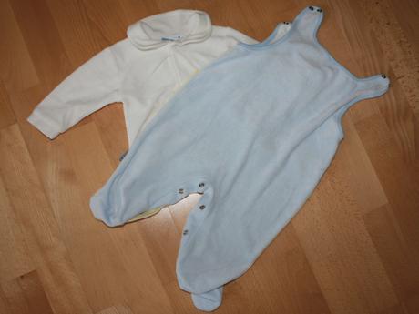 Dupacky s pejsky + bily svetrik, 62