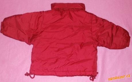 Bunda s kapucí, prénatal,74