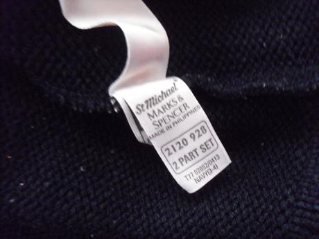 Tmavě modrý svetr s medvídkem, marks & spencer,104