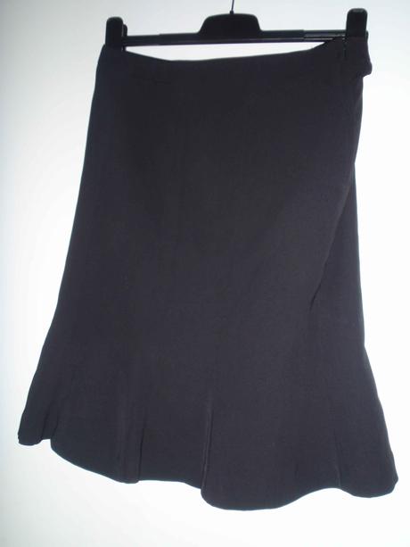 Černá společenská sukně, praha 5, 36