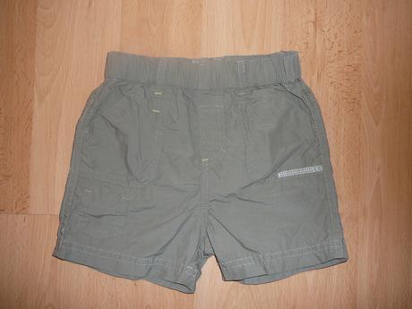 Šortky/kraťasy, c&a,92