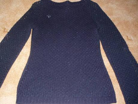 Černý svetřík, s