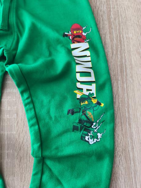 Chlapecké tepláky, lego,98