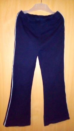 Slabší bavlněné  tepláky, tu,122