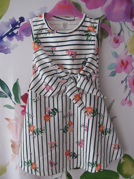 Dívčí letní šatičky s kytičkami, 92