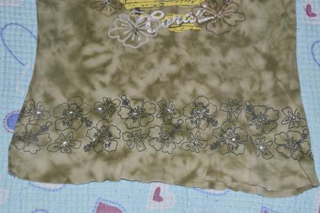 Zelené bavlněné triko zdobené kamínky vel. 116/122, 116