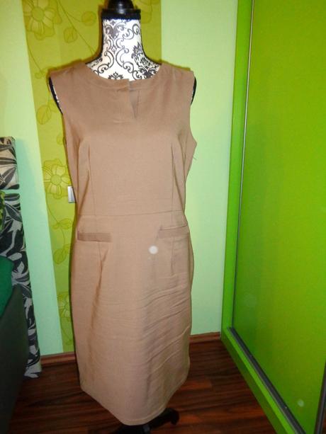 Luxusní hnědé elastické pouzdrové šaty, orsay,42