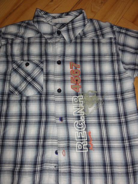 Kotkovaná košile, 116