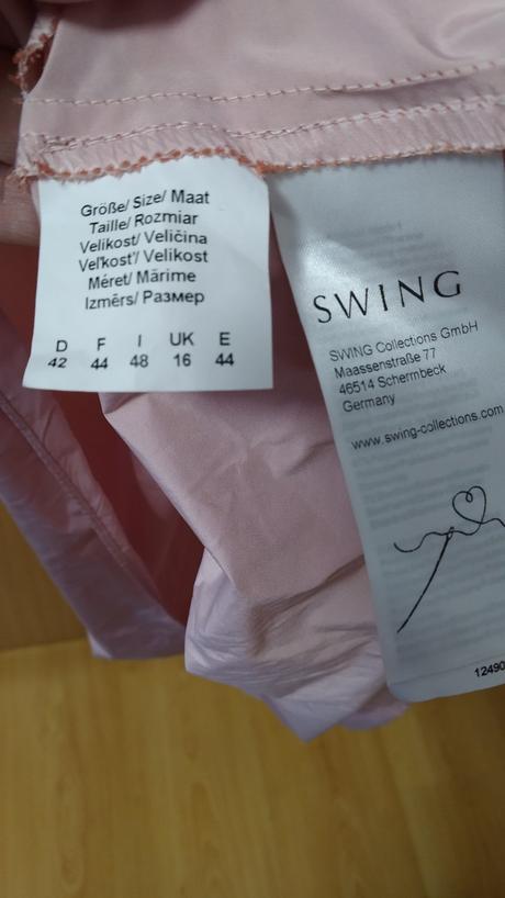Společenské šatičky swing, 42