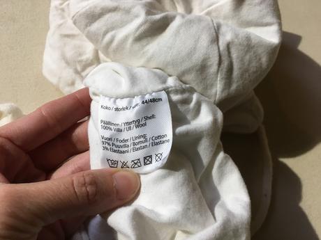 2 bílé vlněné čepičky - dvojčata, reima