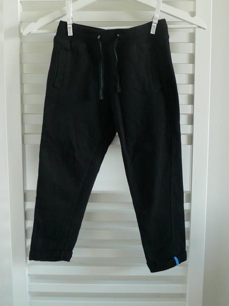 Černé tepláky, pepco,110