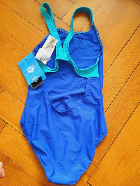 Jednodílné sportovní plavky arena, 140