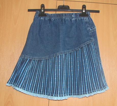 Riflová sukně, 122