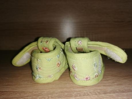 Capáčky - sandálky, <17