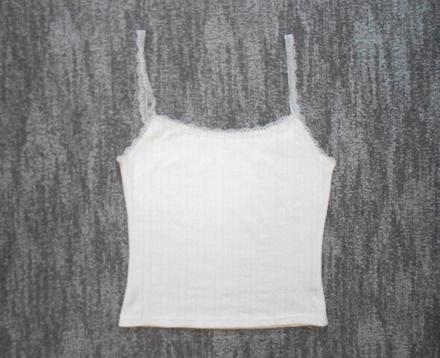 Bílé tričko triko tílko crop top s krajkou, s