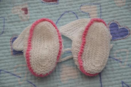 Veselé pletené bačkůrky, capáčky, ponožky, <17