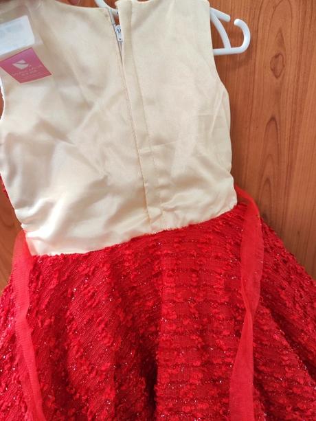 Šaty pro družičku,