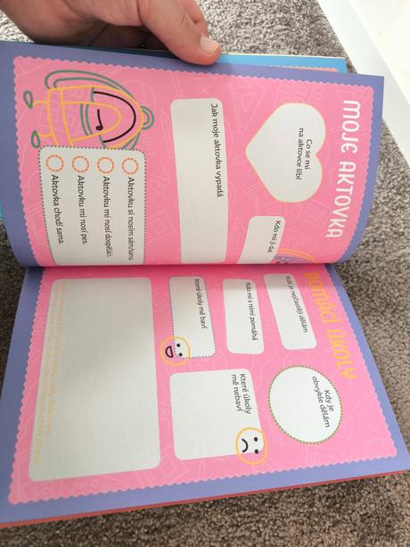 Památník na první roky ve škole,