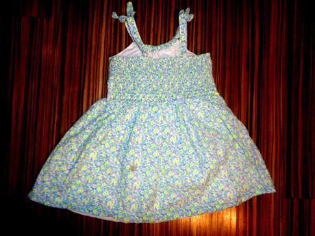 Krásné šaty s drobnými kytičkami, marks & spencer,110