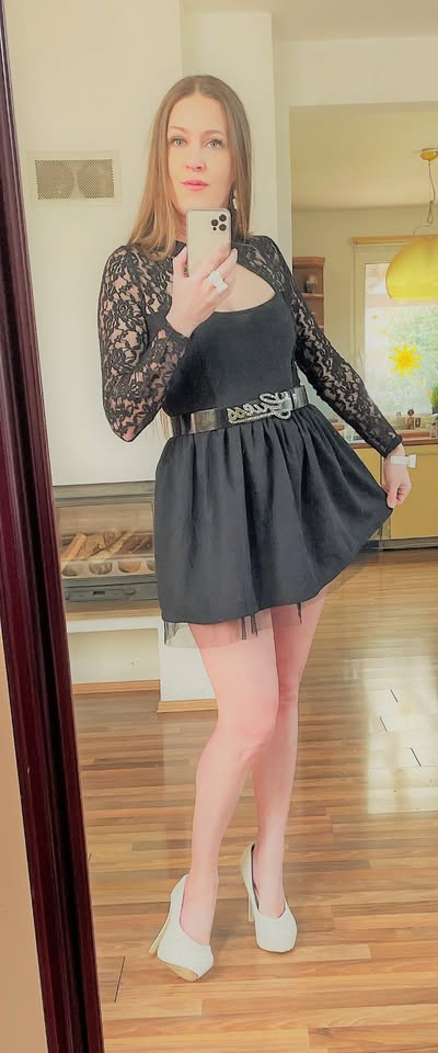 Krajka šaty, výkroj, široká sukně, vel s/m,, s