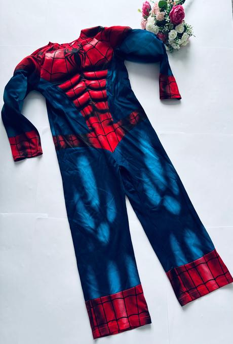 An26/ kostým spidermana- v.7/8 let, 