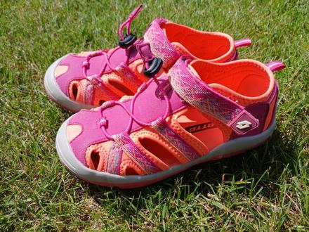 Sandálky č.33, lotto,33