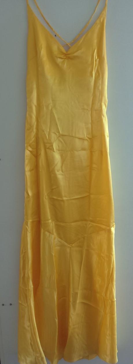 Žluté saténové šaty, xs