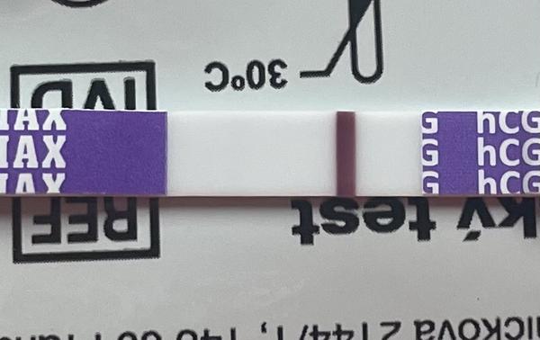 Vidíte na těhotenském testu slabý náznak druhé čárky?