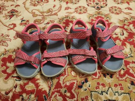 2x sandálky 24/25, quechua,24