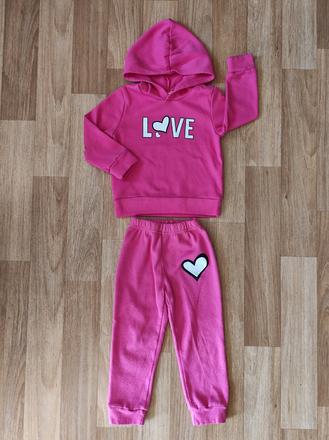 Tepláková souprava, 104