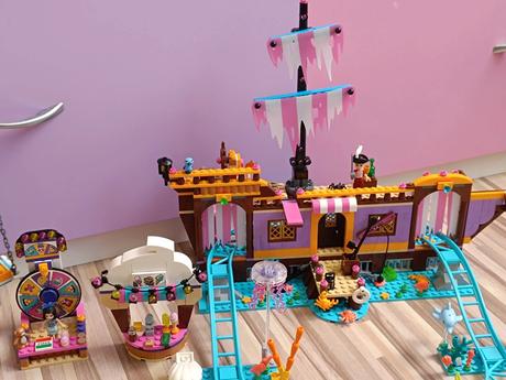 Lego friends 41375 zábavný park na molu, 