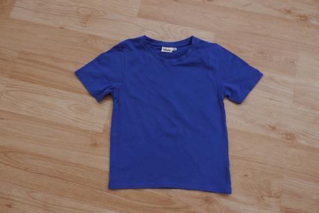 Modre tricko, alive,128