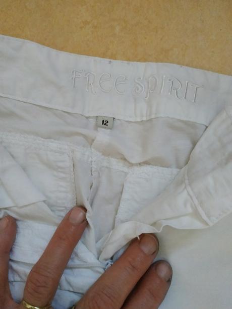 Tříčtvrteční kalhoty vel.140, 140