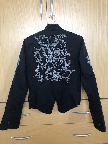 Sako s výšivkou, next,m