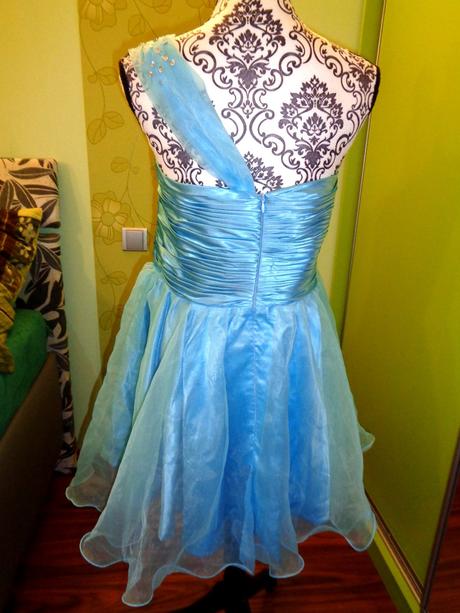 Luxusní modré šaty, 44