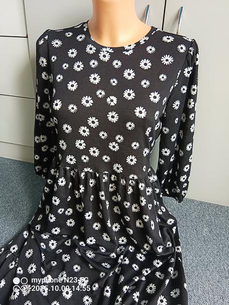 Šaty zn."stradivarius" vel."s", stradivarius,s