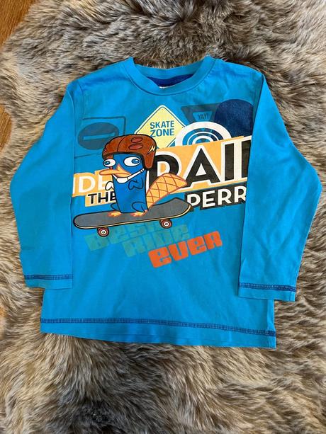 Triko vel. 104, c&a,104