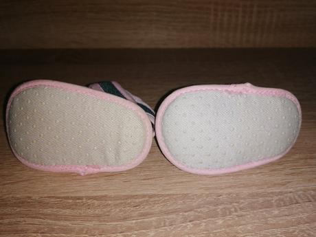 Capáčky - džínové sandálky, <17