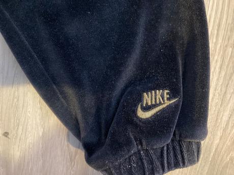 Semišové tepláky, nike,86