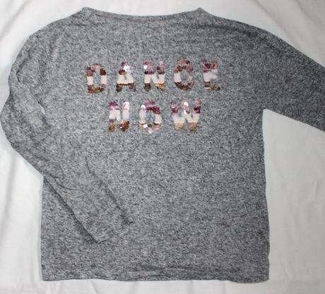 Po41. lehký, jemný svetřík s flitry, 8-9 let, c&a,140